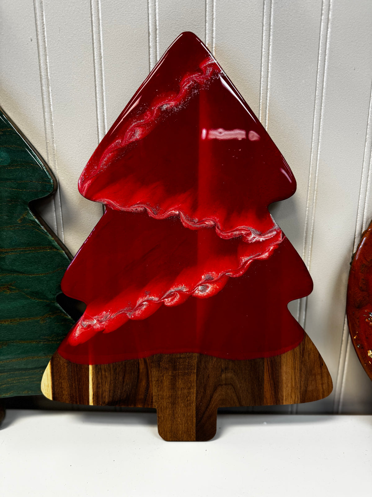 Resin Acacia Boards: Multiple Dates