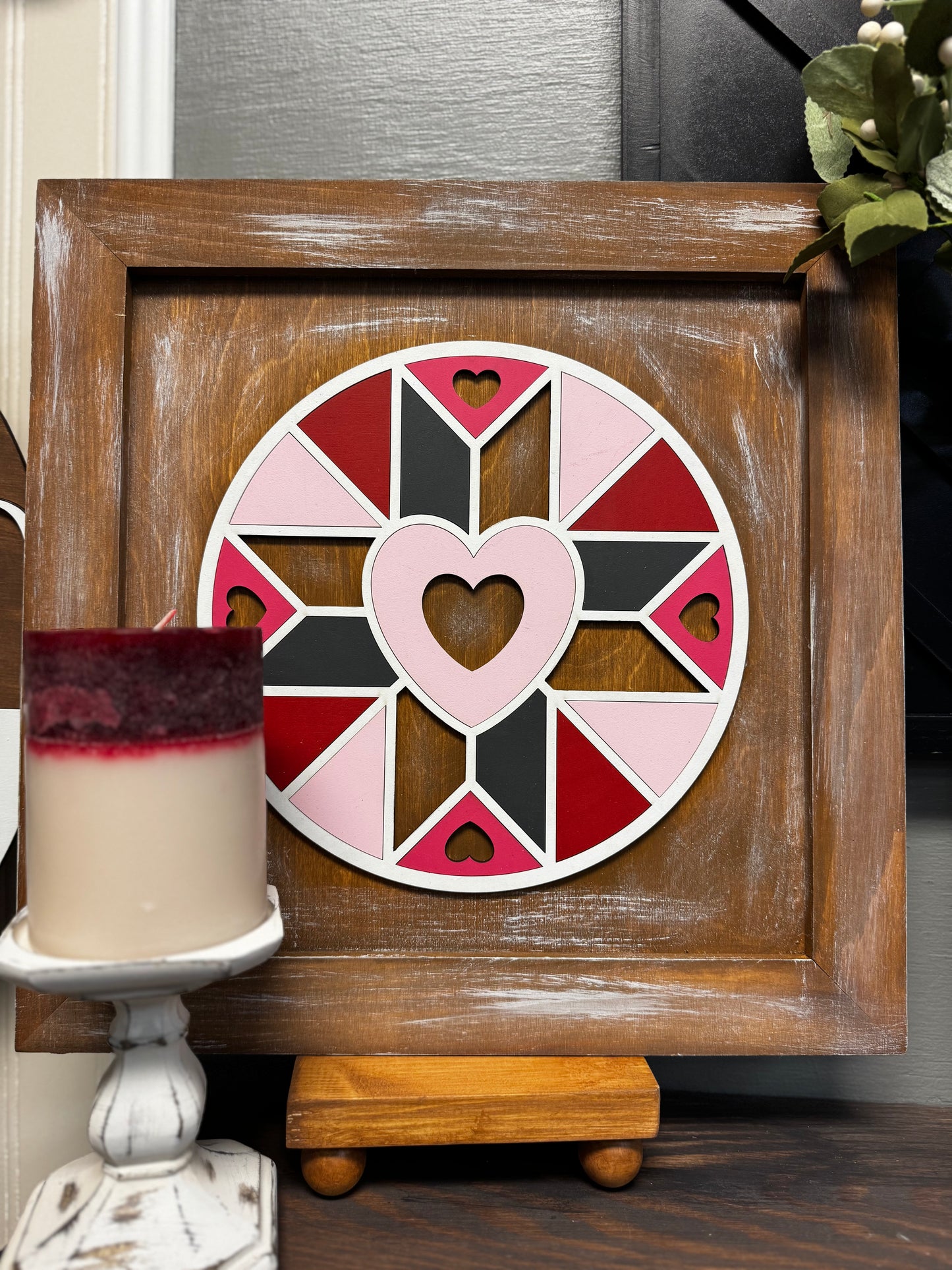 Heart Barn Quilt Frame