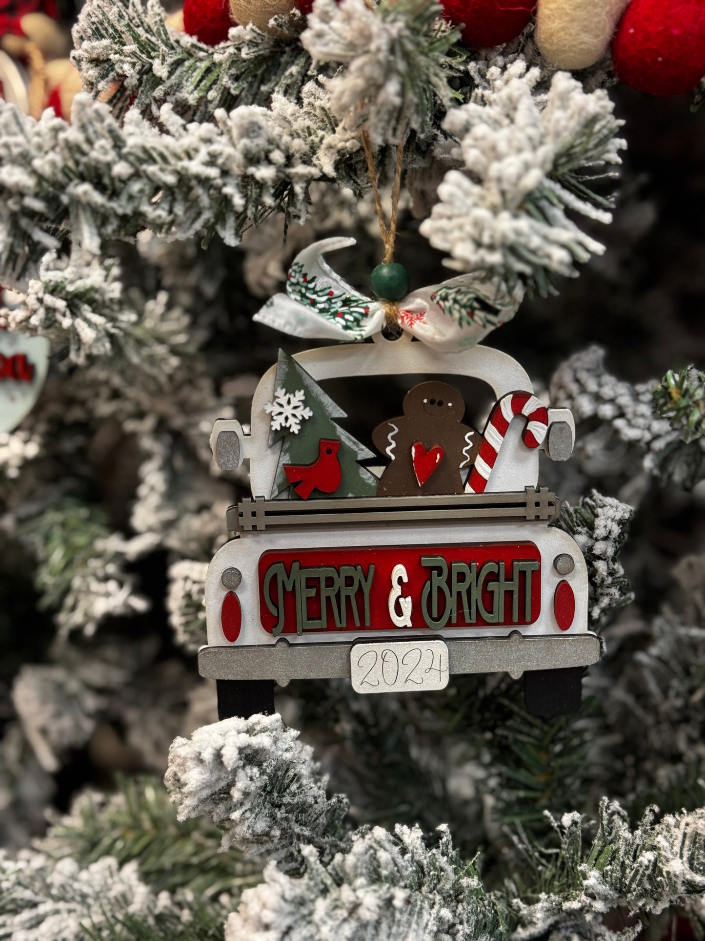 10/26/2025: Lakeshore Learning Ornament Bar